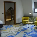 Hotel Chateau R *