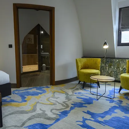 Hotell Chateau R *