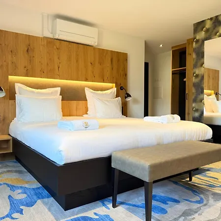 Hotell Chateau R *