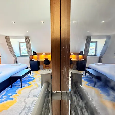 Hotell Chateau R *