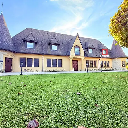 Chateau R Hotell