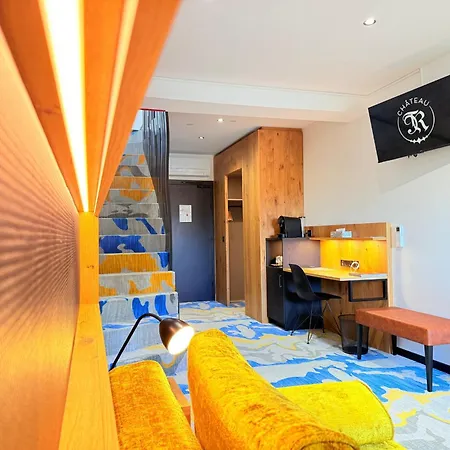 Chateau R Hotell