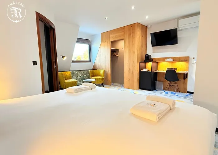 Chateau R Hotel *